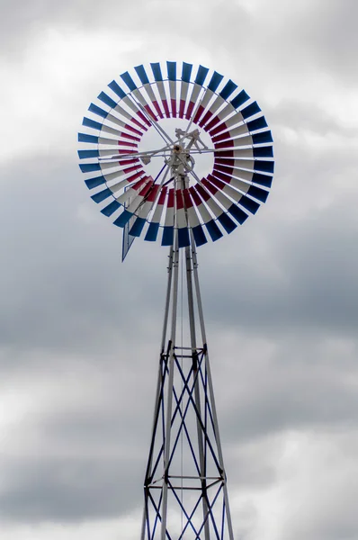 Alte klassische Windmühlenfahne — Stockfoto