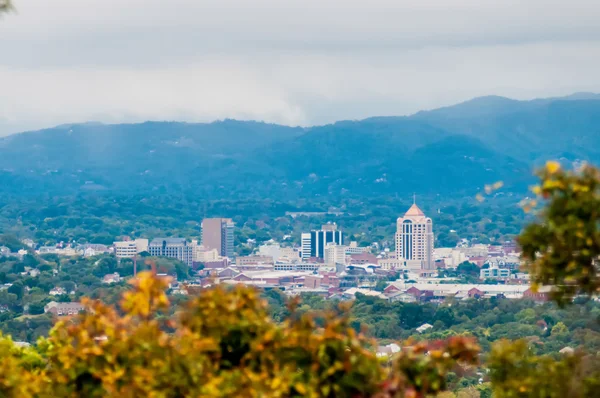 Vista da cidade de roanoke do parque azul da crista — Fotografia de Stock