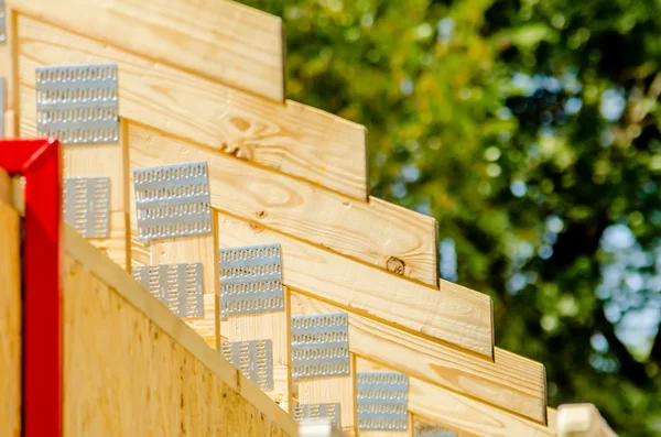 Construction de poteaux en bois — Photo