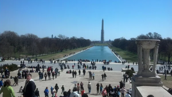 Reflektierenden Pool auf Washington und Lincoln Memorial in Washington dc — Stockfoto