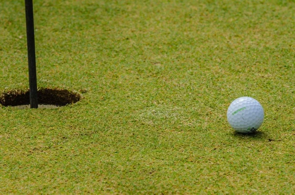 På en golfbana — Stockfoto