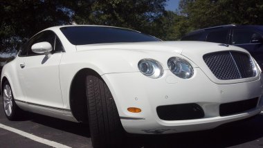 Beyaz bentley