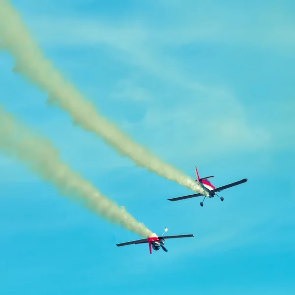 Azione in cielo durante uno spettacolo aereo — Foto Stock