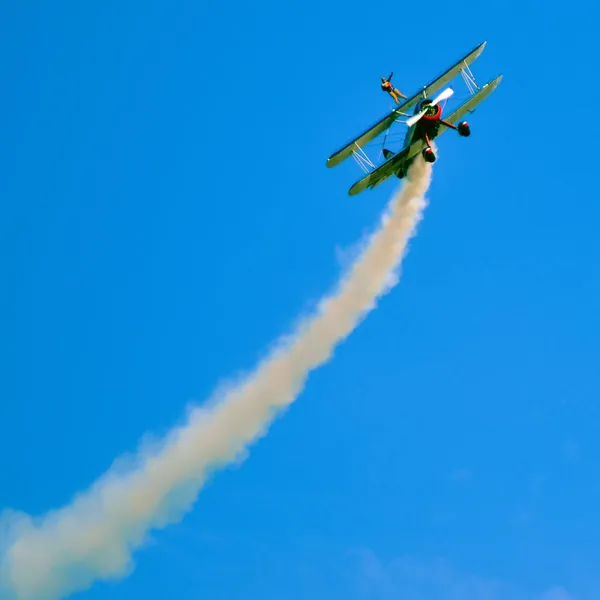 Action in the sky during an airshow — Stock Photo, Image