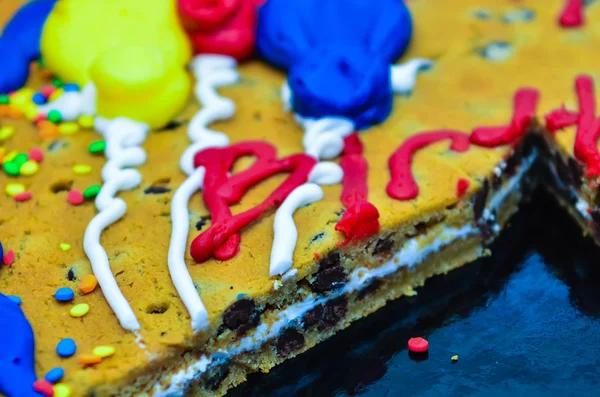 Pastel de cumpleaños de galletas de chocolate chip —  Fotos de Stock