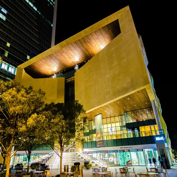 Edificios y arquitectura alrededor del museo de la menta en Charlotte Norte — Foto de Stock