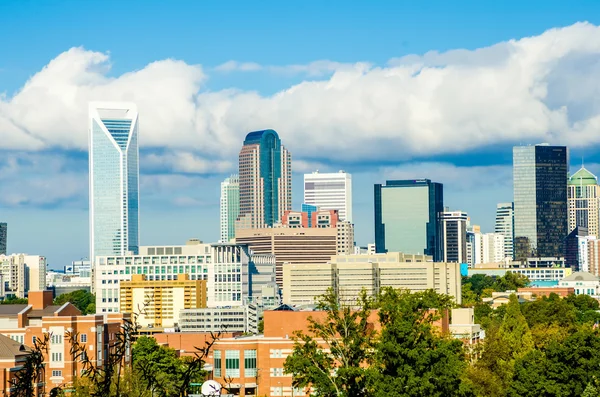 Silhuett av en modern stad - charlotte, north carolina, usa — Stockfoto