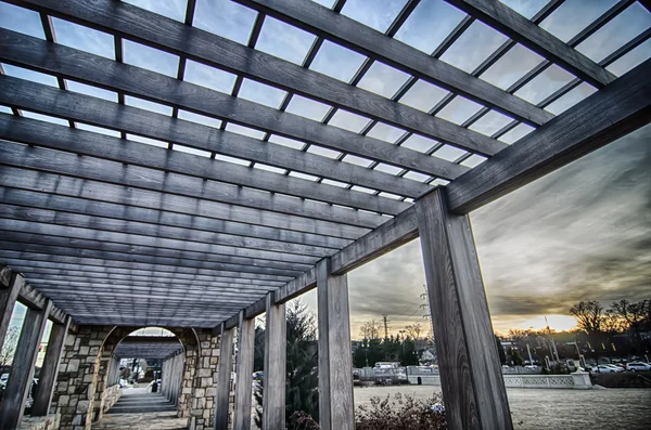 Cultured stone terrace trellis details near park in a city — Stock Photo, Image