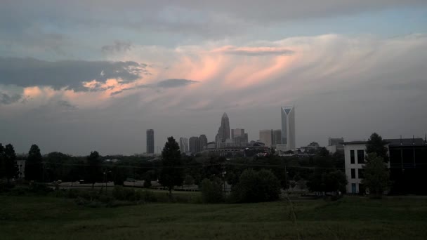 Timelapse of sky and clouds over charlotte skyline — Stock Video