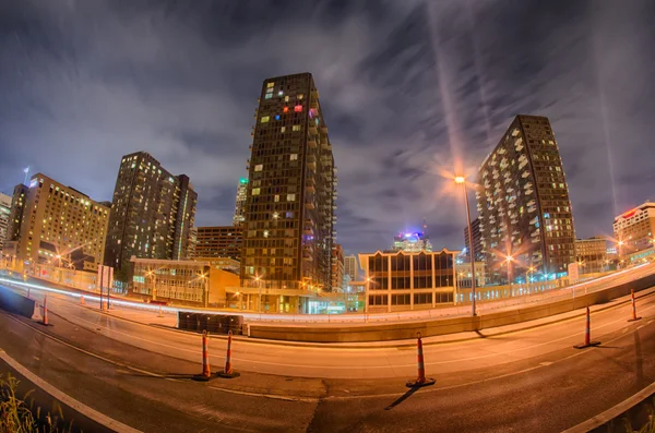 Cidade santa louis skyline à noite — Fotografia de Stock