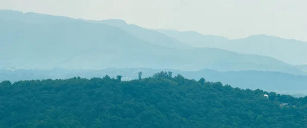 Langs de blue ridge parkway ten zuiden van roanoke — Stockfoto