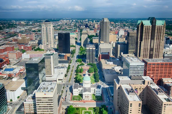 Aerial of The Old Court House surrounded by downtown St. Louis — Stock Photo, Image