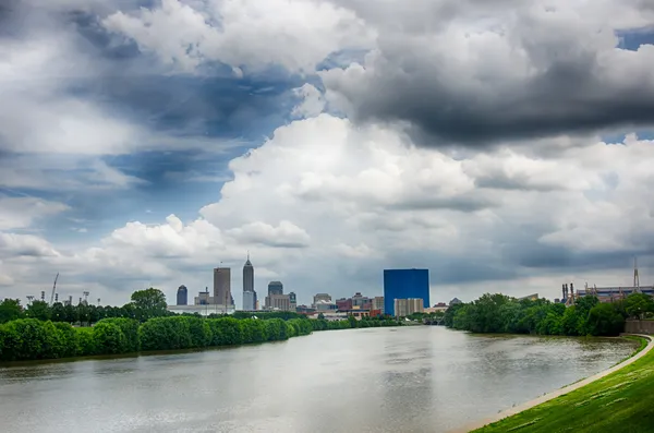 Indianapolis skyline. Panoramic image of Indianapolis skyline at — Stock Photo, Image