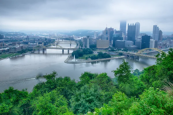 Pittsburgh, pennsylvania - město ve Spojených státech. Panorama wi — Stock fotografie