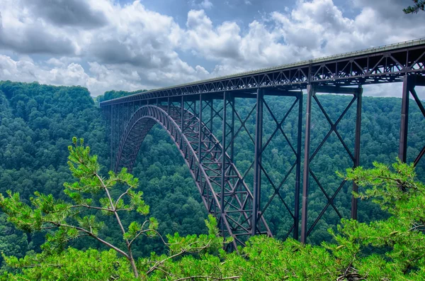 West Virginia's New River Gorge bridge carrying US 19 over the g — Stock Photo, Image