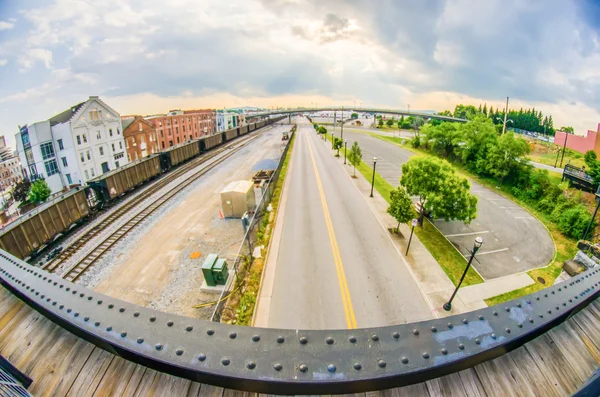 Roanoke virginia skyline della città nella valle della montagna — Foto Stock