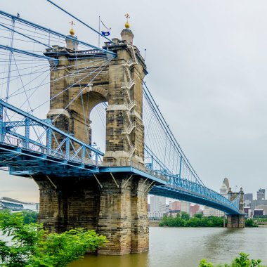 Cincinnati manzarası ve tarihi john a. roebling süspansiyon brid