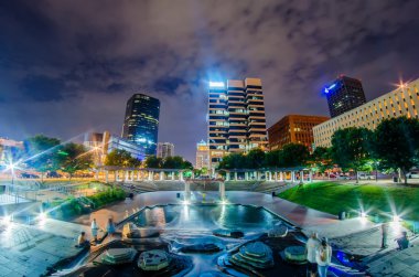 St. louis downtown skyline binalar gece