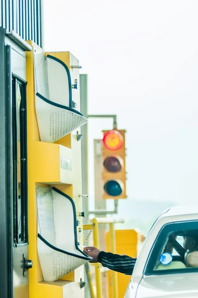 Paying highway road toll — Stock Photo, Image