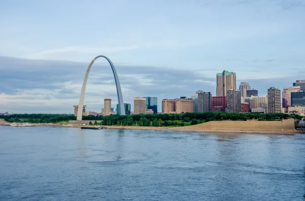 Gateway arch sochařství v st louis missouri — Stock fotografie