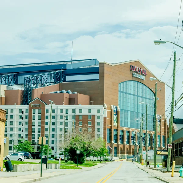 Indianapolis - den 21 juni, 2014: lucas oil stadium hem av indi — Stockfoto