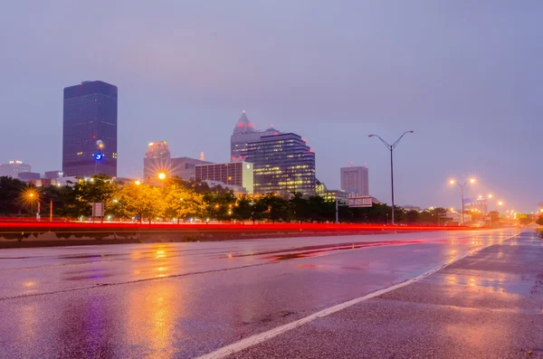 Cleveland centrum op bewolkte dag — Stockfoto