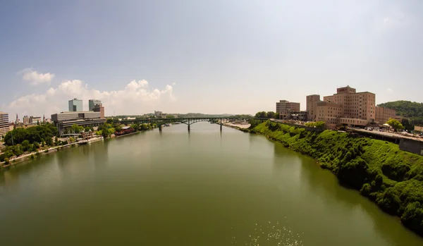 Názory z knoxville tennessee centra na slunečný den — Stock fotografie