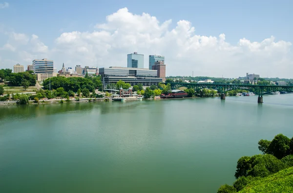 Názory z knoxville tennessee centra na slunečný den — Stock fotografie