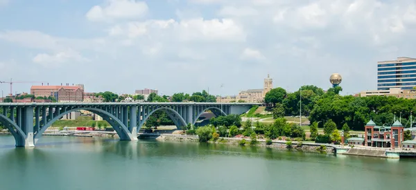 Vistas del centro de Knoxville Tennessee en un día soleado — Foto de Stock