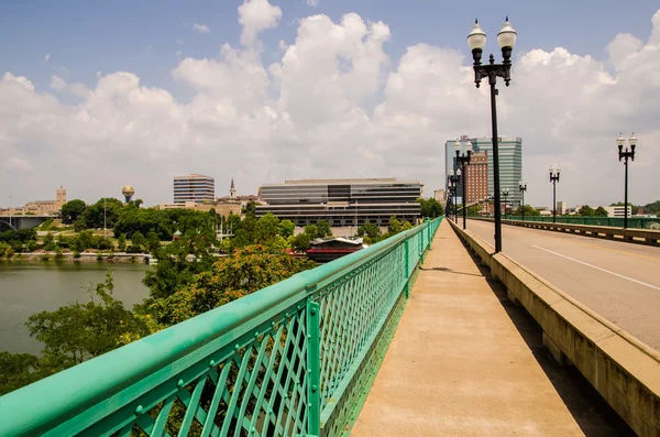 Názory z knoxville tennessee centra na slunečný den — Stock fotografie