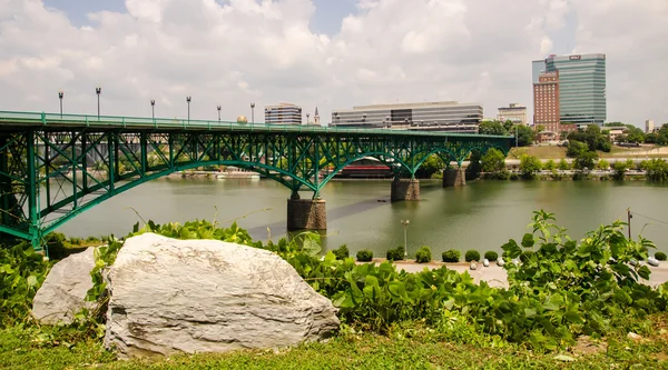 Weergaven van knoxville tennessee centrum op zonnige dag — Stockfoto