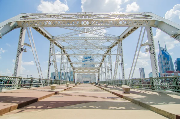 Pont piétonnier au centre-ville de Nashville, Tennessee — Photo