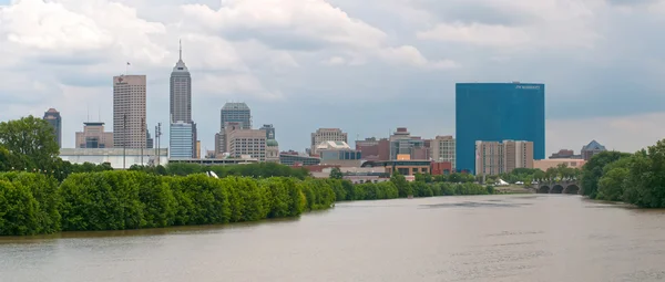 A skyline a indianapolis, indiana látképe. — Stock Fotó