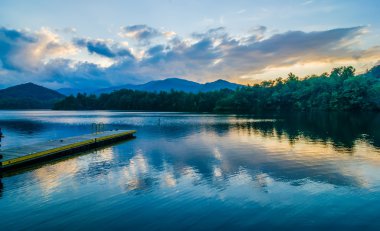 Lake santeetlah büyük smoky Dağları Kuzey Carolina