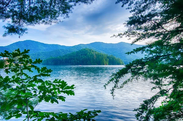 Jezioro santeetlah w Karolinie Północnej great smoky mountains — Zdjęcie stockowe