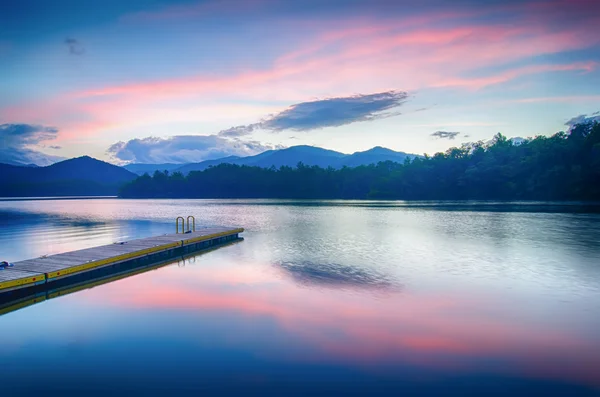 Lake santeetlah in great smoky mountains north carolina — Stock Photo, Image