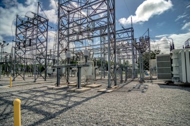 Yüksek voltajlı elektrik santrali.