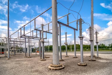 Yüksek voltajlı elektrik santrali.