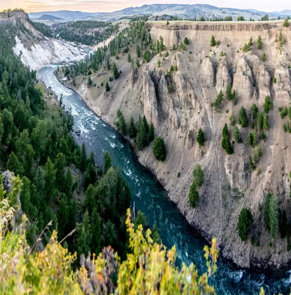 Pohled Kalcite Springs Pohled Řeku Yellowstone — Stock fotografie