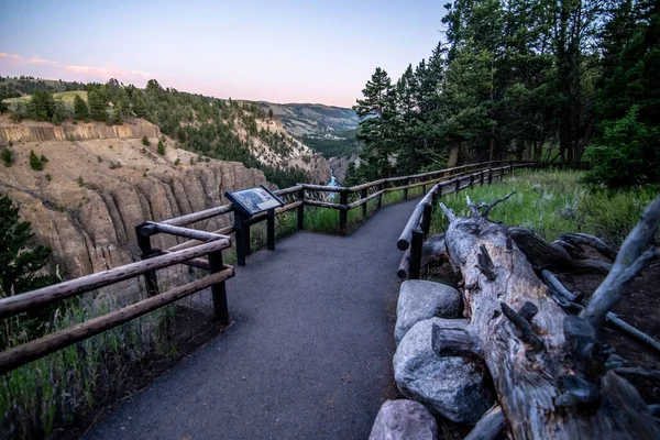 Vista Calcite Springs Vista Para Rio Yellowstone — Fotografia de Stock