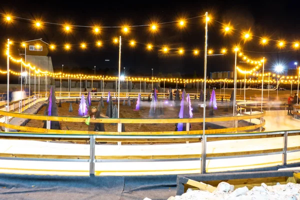Beautiful Outdoor Ice Rink Night Lights — Stock Photo, Image