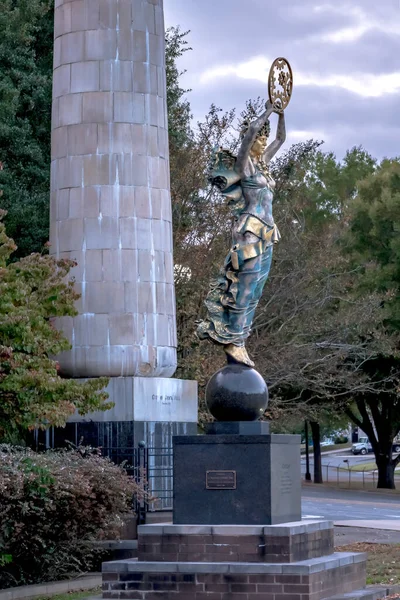 Civitas Statues Beautiful Foot Tall Sculptures Stand Intersection Dave Lyle — Stock Photo, Image