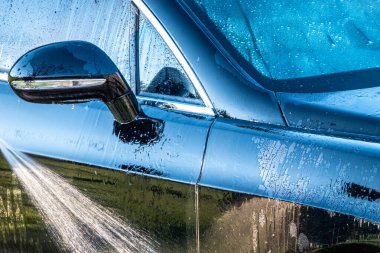 Lüks araba yıkayan oto temizleyicisi.