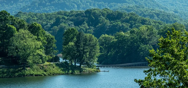 Doğa Kuzey Carolina Daki Junaluska Gölü Gönderiyor — Stok fotoğraf