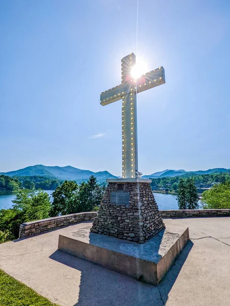 Крест Озера Джуналуска Западной Части Северной Каролины — стоковое фото