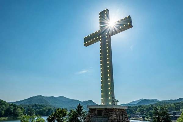 Λίμνη Junaluska Σταυρό Στη Δυτική Βόρεια Καρολίνα — Φωτογραφία Αρχείου