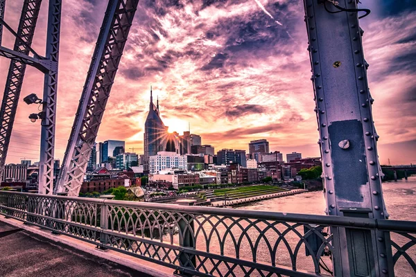 Nashville Tennessee Ville Skyline Coucher Soleil Sur Eau — Photo