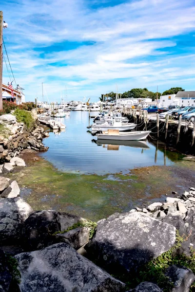 Kis Hajók Bélés Vízparti Wickford Cove Rhode Island — Stock Fotó