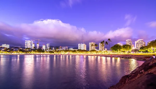 Sunset Waikiki Beach Oahu Hawaii — 스톡 사진