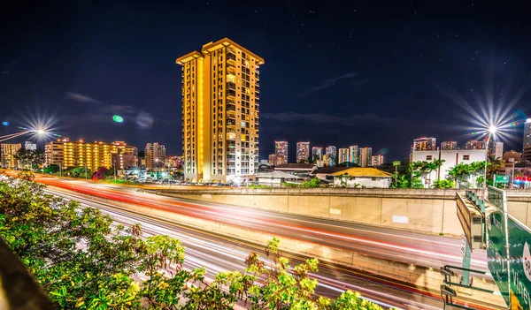 Honolulu Hawai Gece Otoyolunda Işe Gidiş Gelişi — Stok fotoğraf